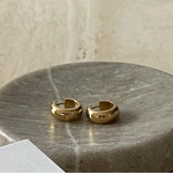 Mejuri Jewelry - Gold plated chunky hoops